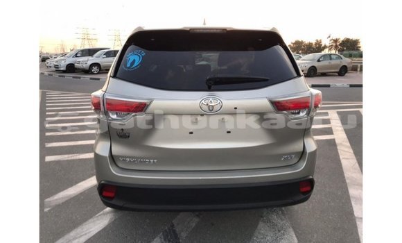 Buy Import Toyota Highlander Other Car in Import - Dubai in Baa Buy Import Toyota Highlander Other Car in Import - Dubai in Baa