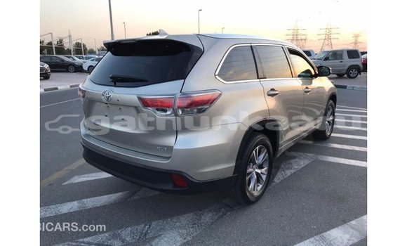 Buy Import Toyota Highlander Other Car in Import - Dubai in Baa Buy Import Toyota Highlander Other Car in Import - Dubai in Baa