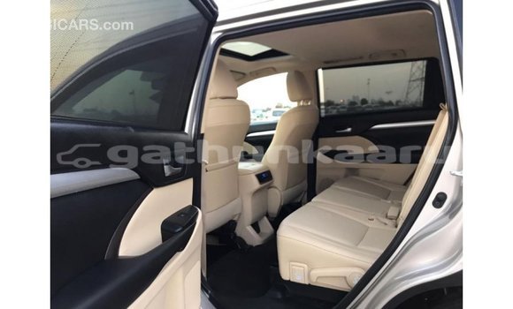Buy Import Toyota Highlander Other Car in Import - Dubai in Baa Buy Import Toyota Highlander Other Car in Import - Dubai in Baa
