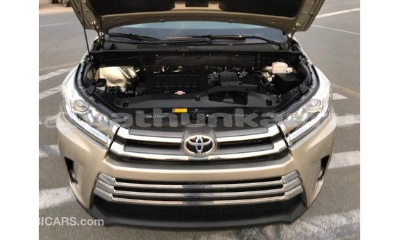 Buy Import Toyota Highlander Other Car in Import - Dubai in Baa Buy Import Toyota Highlander Other Car in Import - Dubai in Baa