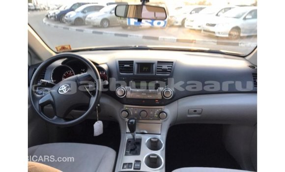 Buy Import Toyota Highlander Black Car in Import - Dubai in Baa Buy Import Toyota Highlander Black Car in Import - Dubai in Baa