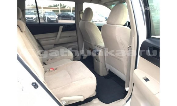 Buy Import Toyota Highlander White Car in Import - Dubai in Baa Buy Import Toyota Highlander White Car in Import - Dubai in Baa