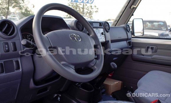 Buy Import Toyota Land Cruiser White Car in Import - Dubai in Baa Buy Import Toyota Land Cruiser White Car in Import - Dubai in Baa