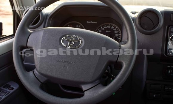 Buy Import Toyota Land Cruiser White Car in Import - Dubai in Baa Buy Import Toyota Land Cruiser White Car in Import - Dubai in Baa