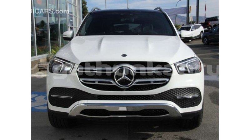 Big with watermark mercedes benz gle baa import dubai 1477