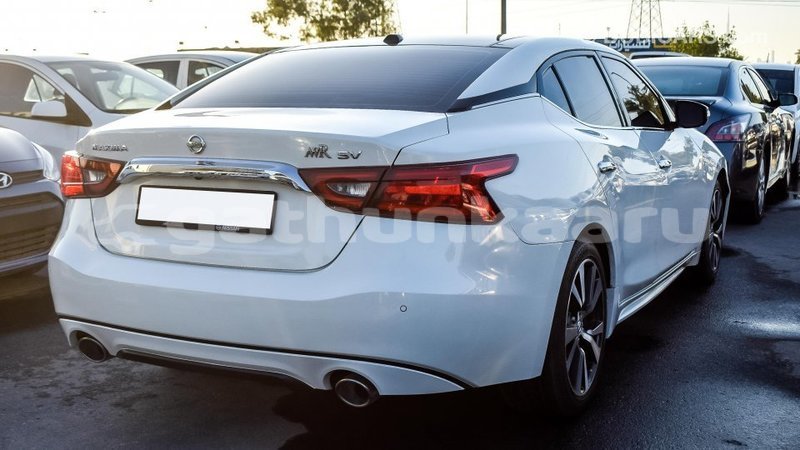 Big with watermark nissan maxima baa import dubai 1482