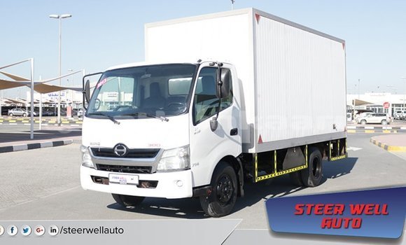 Buy Import Hino 300 Series White Truck in Import - Dubai in Baa