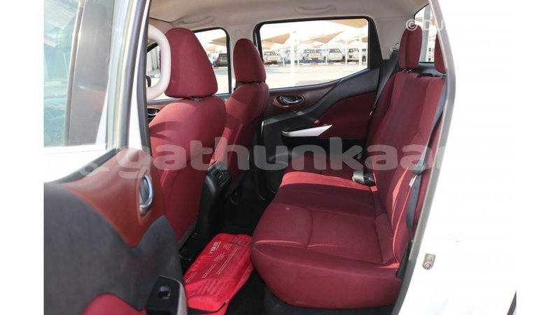 Big with watermark nissan navara baa import dubai 1494