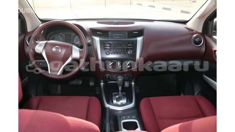 Big with watermark nissan navara baa import dubai 1494