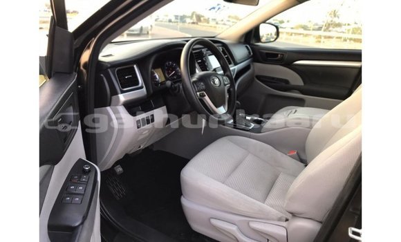 Buy Import Toyota Highlander Black Car in Import - Dubai in Baa Buy Import Toyota Highlander Black Car in Import - Dubai in Baa
