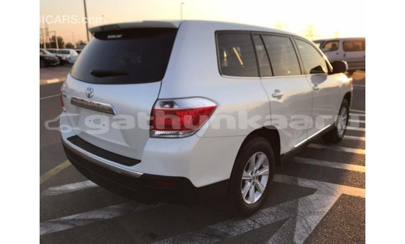 Buy Import Toyota Highlander White Car in Import - Dubai in Baa Buy Import Toyota Highlander White Car in Import - Dubai in Baa