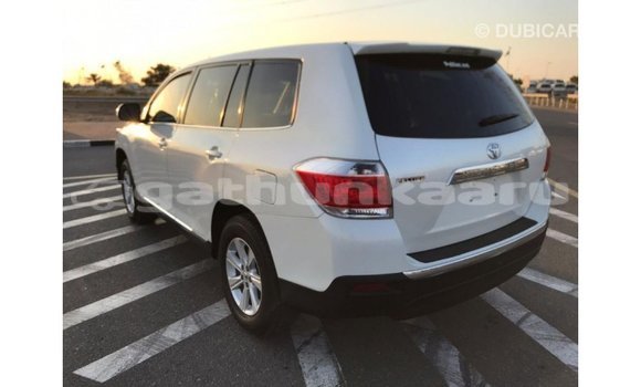 Buy Import Toyota Highlander White Car in Import - Dubai in Baa Buy Import Toyota Highlander White Car in Import - Dubai in Baa