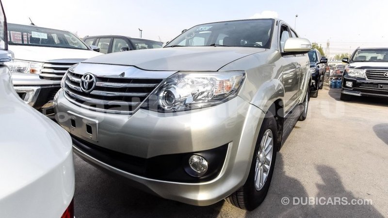 Big with watermark toyota fortuner baa import dubai 1504