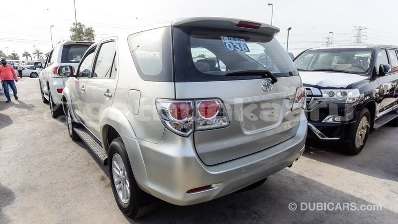 Big with watermark toyota fortuner baa import dubai 1504