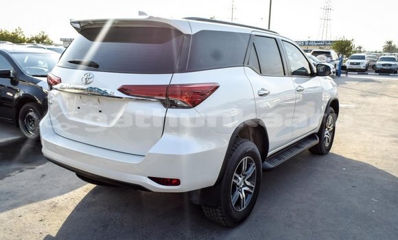 Buy Import Toyota Fortuner White Car in Import - Dubai in Baa Buy Import Toyota Fortuner White Car in Import - Dubai in Baa