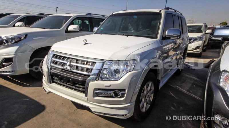 Big with watermark mitsubishi pajero baa import dubai 1527