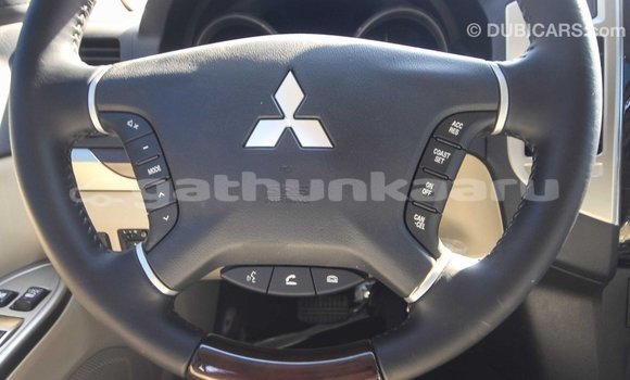 Buy Import Mitsubishi Pajero White Car in Import - Dubai in Baa Buy Import Mitsubishi Pajero White Car in Import - Dubai in Baa