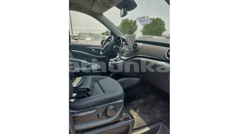 Big with watermark mercedes benz 250 baa import dubai 1549