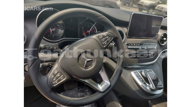 Big with watermark mercedes benz 250 baa import dubai 1549