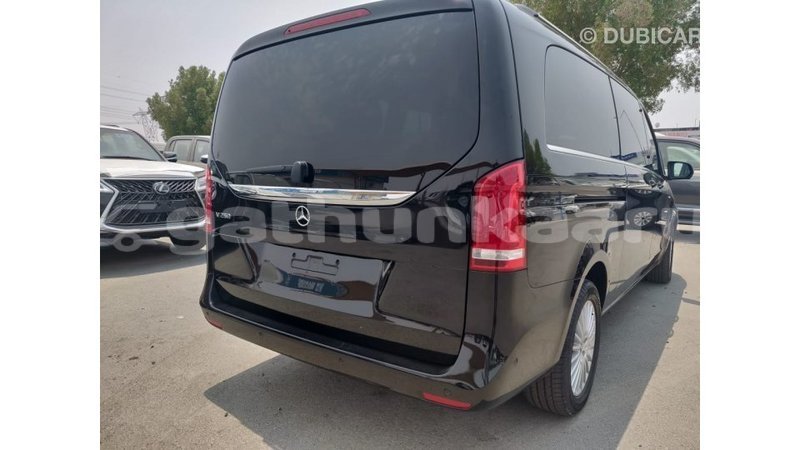 Big with watermark mercedes benz 250 baa import dubai 1549