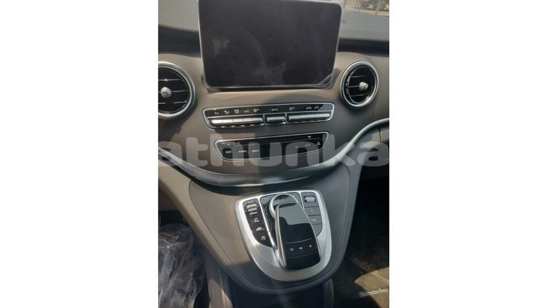 Big with watermark mercedes benz 250 baa import dubai 1549