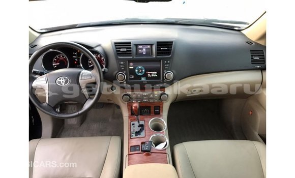 Buy Import Toyota Highlander Black Car in Import - Dubai in Baa Buy Import Toyota Highlander Black Car in Import - Dubai in Baa