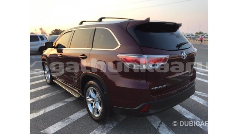 Big with watermark toyota highlander baa import dubai 1557