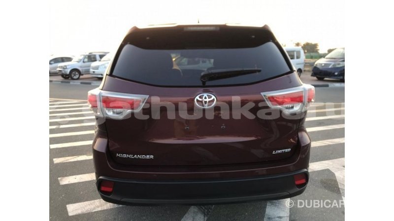 Big with watermark toyota highlander baa import dubai 1557