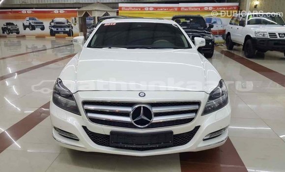 Buy Import Mercedes-Benz 190 (W201) White Car in Import - Dubai in Baa Buy Import Mercedes-Benz 190 (W201) White Car in Import - Dubai in Baa