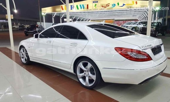 Buy Import Mercedes-Benz 190 (W201) White Car in Import - Dubai in Baa Buy Import Mercedes-Benz 190 (W201) White Car in Import - Dubai in Baa