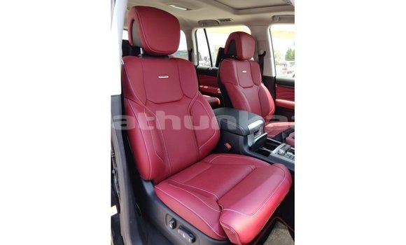 Buy Import Toyota Land Cruiser Black Car in Import - Dubai in Baa Buy Import Toyota Land Cruiser Black Car in Import - Dubai in Baa
