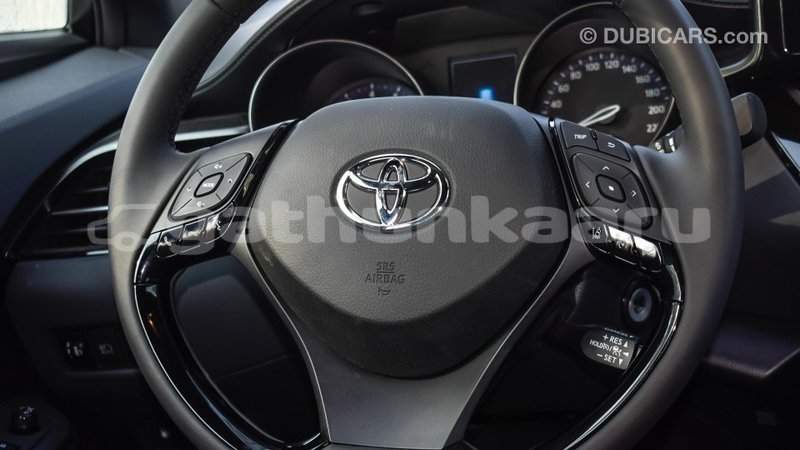 Big with watermark toyota c hr baa import dubai 1579