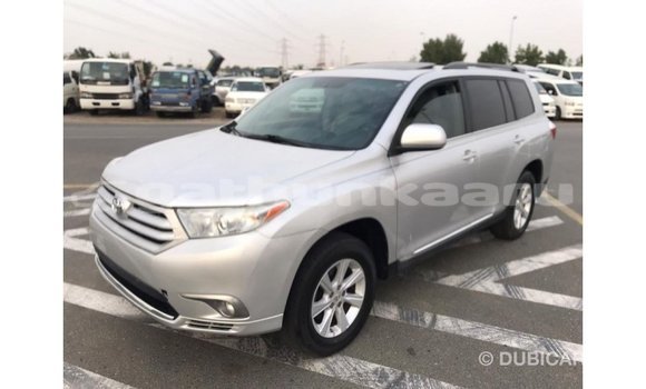 Buy Import Toyota Highlander Other Car in Import - Dubai in Baa Buy Import Toyota Highlander Other Car in Import - Dubai in Baa