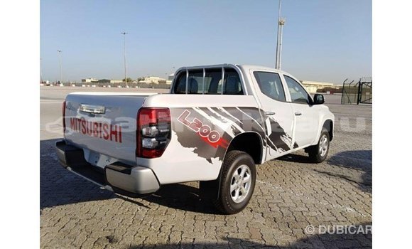 Buy Import Mitsubishi L200 White Car in Import - Dubai in Baa Buy Import Mitsubishi L200 White Car in Import - Dubai in Baa