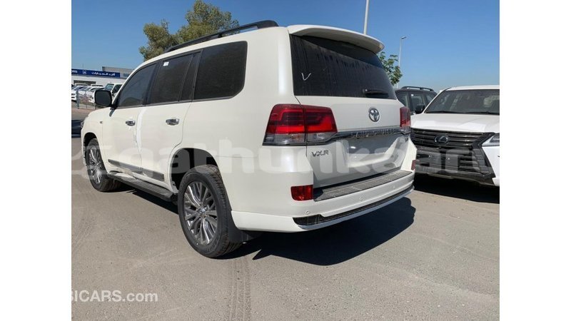 Big with watermark toyota land cruiser baa import dubai 1598