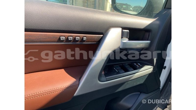 Big with watermark toyota land cruiser baa import dubai 1598