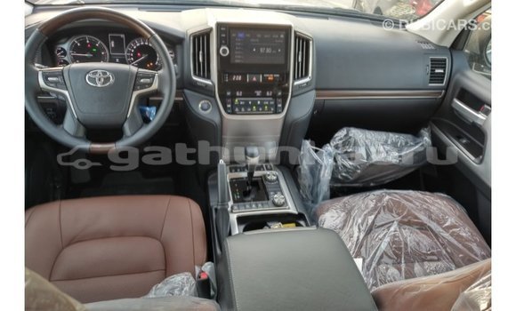 Buy Import Toyota Land Cruiser White Car in Import - Dubai in Baa Buy Import Toyota Land Cruiser White Car in Import - Dubai in Baa
