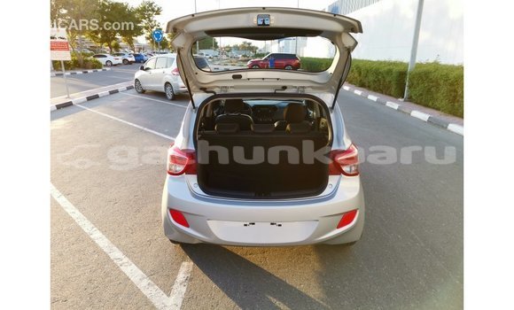 Buy Import Hyundai i10 Other Car in Import - Dubai in Baa Buy Import Hyundai i10 Other Car in Import - Dubai in Baa