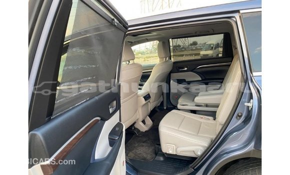 Buy Import Toyota Highlander Blue Car in Import - Dubai in Baa Buy Import Toyota Highlander Blue Car in Import - Dubai in Baa