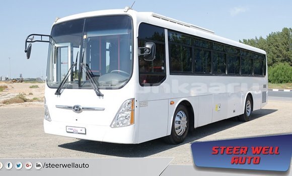 Buy Import Hyundai Chorus White Truck in Import - Dubai in Baa