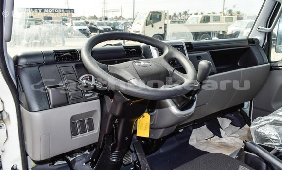 Buy Import Mitsubishi Carisma White Car in Import - Dubai in Baa Buy Import Mitsubishi Carisma White Car in Import - Dubai in Baa