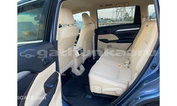 Buy Import Toyota Highlander Blue Car in Import - Dubai in Baa Buy Import Toyota Highlander Blue Car in Import - Dubai in Baa