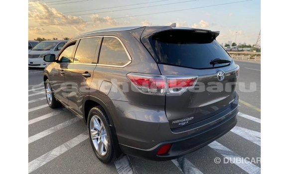 Buy Import Toyota Highlander Other Car in Import - Dubai in Baa Buy Import Toyota Highlander Other Car in Import - Dubai in Baa