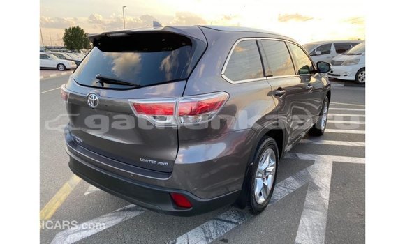Buy Import Toyota Highlander Other Car in Import - Dubai in Baa Buy Import Toyota Highlander Other Car in Import - Dubai in Baa