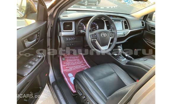 Buy Import Toyota Highlander Other Car in Import - Dubai in Baa Buy Import Toyota Highlander Other Car in Import - Dubai in Baa