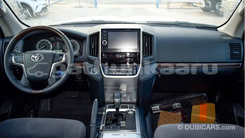 Big with watermark toyota land cruiser baa import dubai 1624