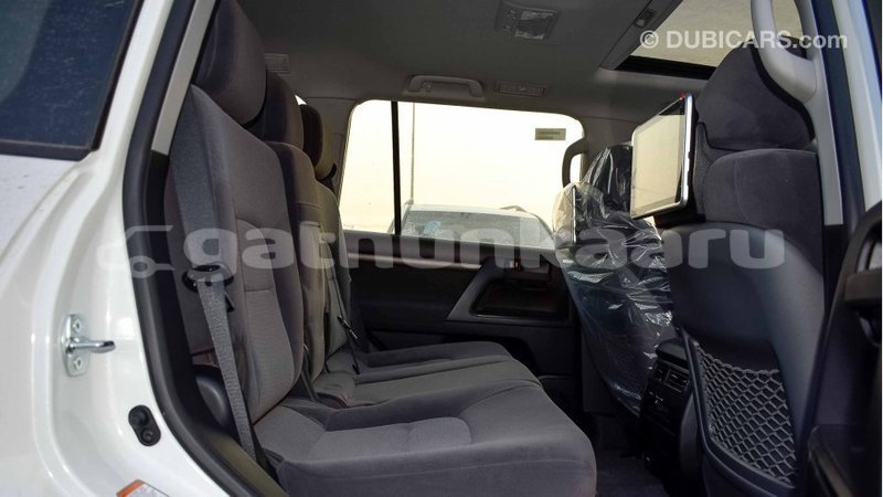 Big with watermark toyota land cruiser baa import dubai 1624