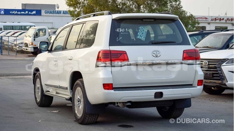 Big with watermark toyota land cruiser baa import dubai 1624