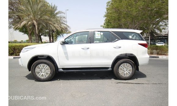 Buy Import Toyota Fortuner White Car in Import - Dubai in Baa Buy Import Toyota Fortuner White Car in Import - Dubai in Baa