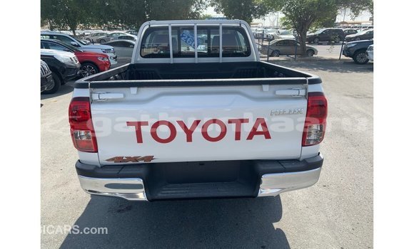 Buy Import Toyota Hilux White Car in Import - Dubai in Baa Buy Import Toyota Hilux White Car in Import - Dubai in Baa